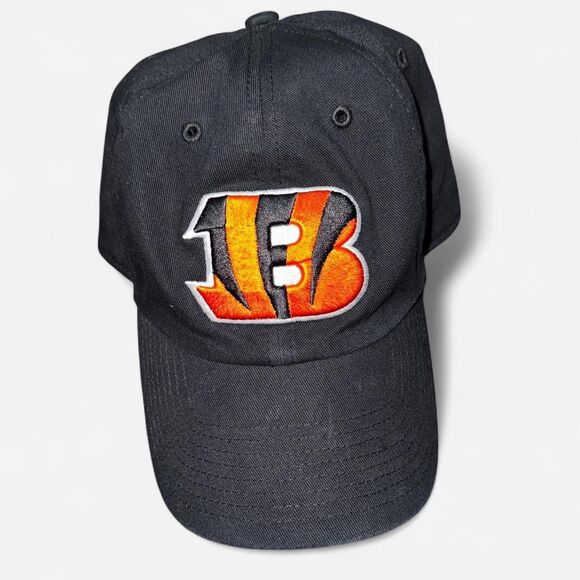 NFL Cincinnati Bengals Black Adjustable Hat with Embroidered B Logo - Picture 1 of 6